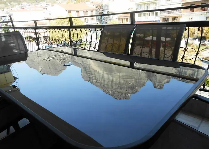 Meteora Panorama At The Center Καλαμπάκα